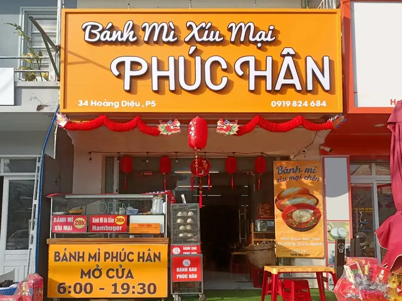 4 qu&aacute;n b&aacute;nh m&igrave; x&iacute;u mại Ho&agrave;ng Diệu ngon nức tiếng, gi&aacute; b&igrave;nh d&acirc;n 8