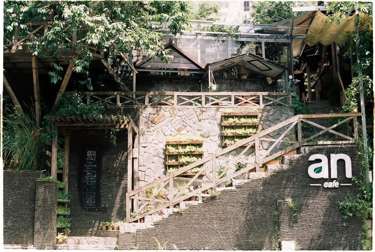 An Coffee &ndash; Chốn b&igrave;nh y&ecirc;n xanh thẳm cho những t&acirc;m hồn mỏng manh 17