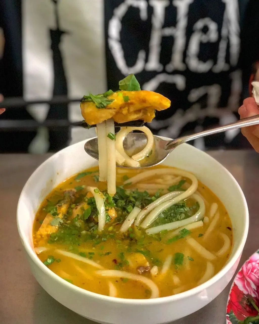 B&aacute;nh canh c&aacute; l&oacute;c - M&oacute;n ăn thổi hồn v&agrave;o tinh hoa ẩm thực Đ&agrave; Lạt 5