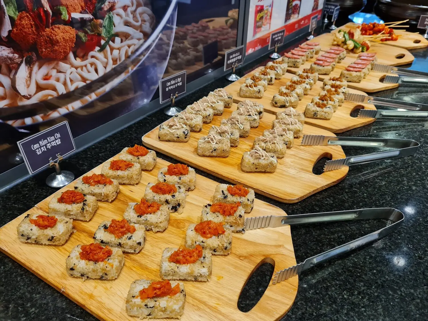 Buffet Dookki Đ&agrave; Lạt - Kh&aacute;m ph&aacute; thi&ecirc;n đường ẩm thực H&agrave;n Quốc tại Đ&agrave; Lạt 8