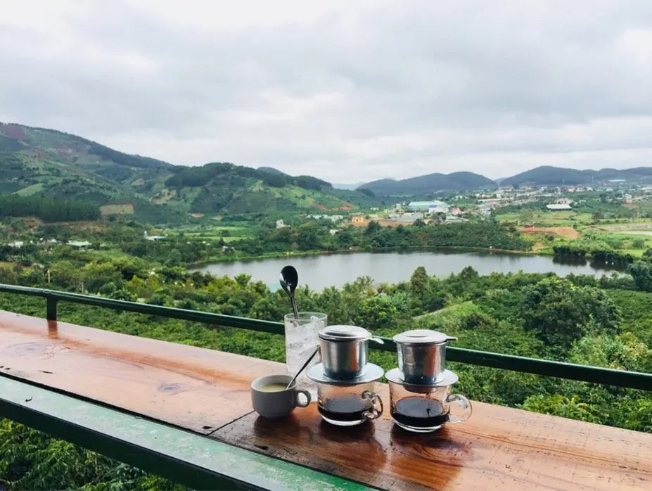 C&agrave; ph&ecirc; Đ&agrave; Lạt - M&oacute;n đặc sản thơm ngon kh&ocirc;ng thể bỏ qua ở th&agrave;nh phố ng&agrave;n hoa 8