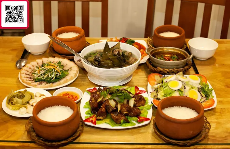 Đến nhà hàng cơm niêu Hương Việt để quây quần bên mâm cơm gia đình ấm cúng giữa lòng Đà Lạt 3
