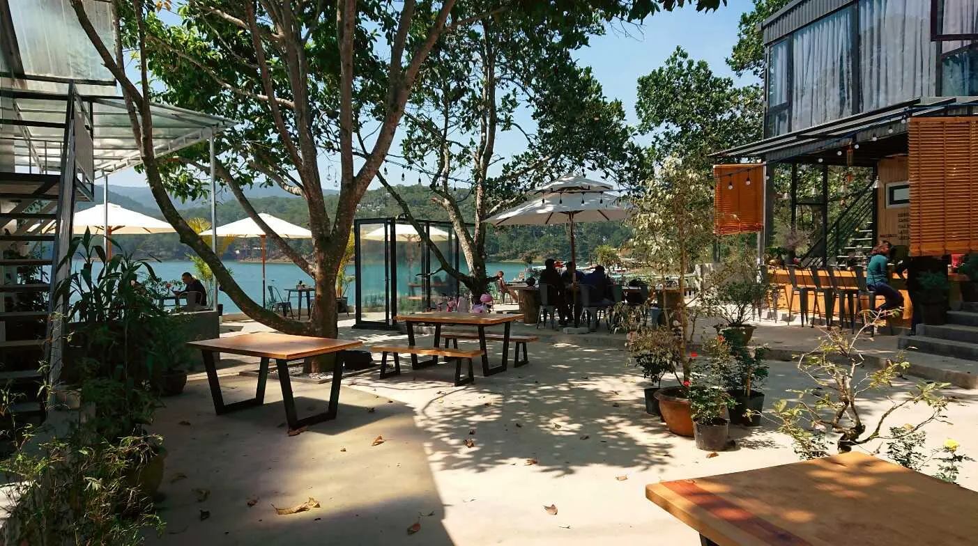 Đến The Seen House Coffee v&agrave; ngắm hồ Tuyền L&acirc;m đẹp như tranh thủy mặc 3