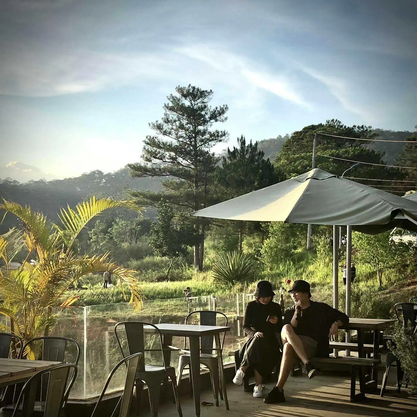 Đến The Seen House Coffee v&agrave; ngắm hồ Tuyền L&acirc;m đẹp như tranh thủy mặc 23