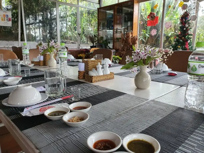 Điểm danh 10 quán lẩu gà lá é Đà Lạt nổi tiếng ngon và đáng thử nhất 2