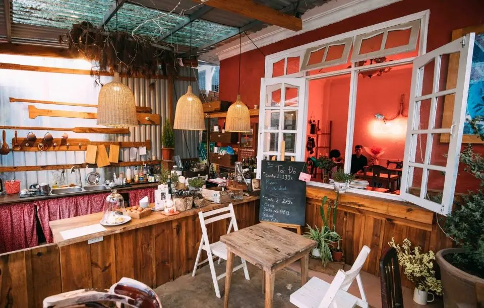 Dừng chân bên Tiệm Táo Đỏ Đà Lạt yên bình để thưởng thức món café trứng ngon tuyệt 4