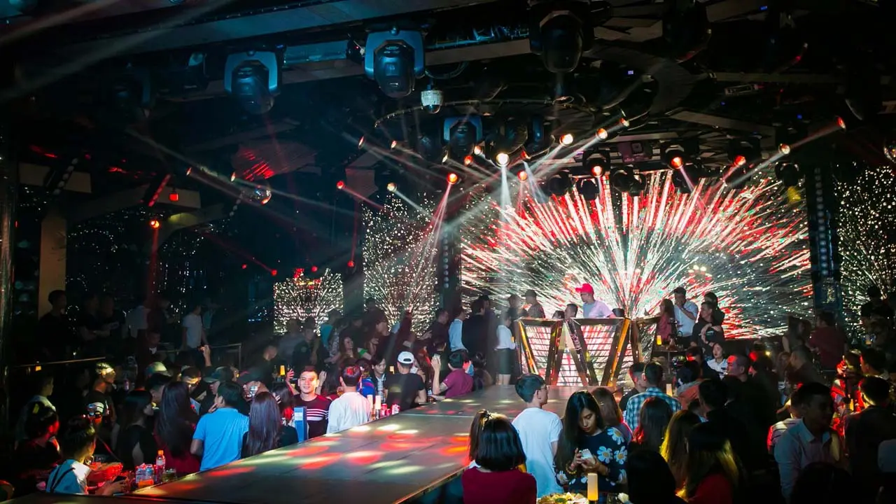Gh&eacute; ngay 7 qu&aacute;n bar cực chill tại Đ&agrave; Lạt để trải nghiệm 14