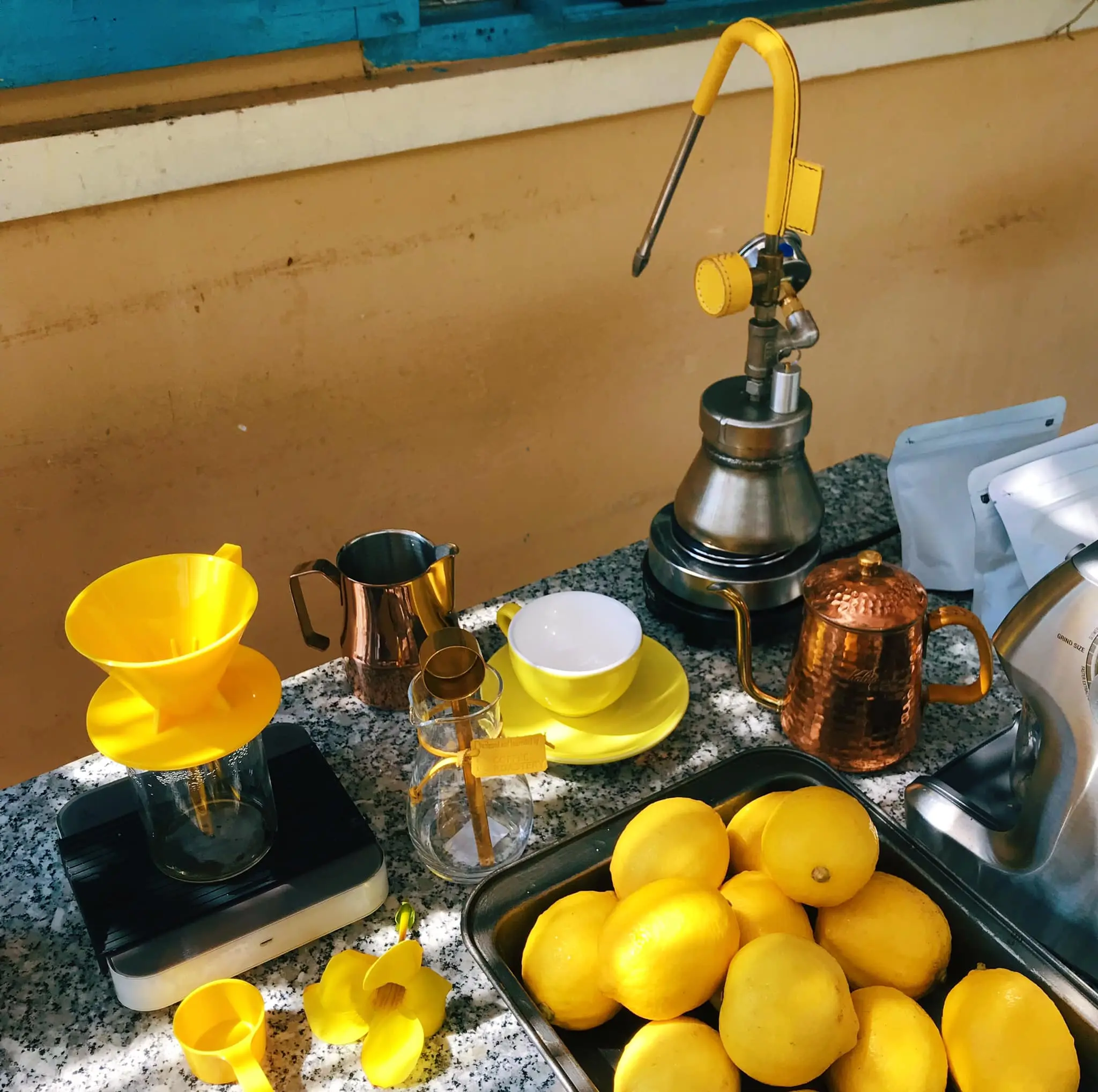 Gh&eacute; qu&aacute;n c&agrave; ph&ecirc; nhạc Trịnh độc đ&aacute;o mang t&ecirc;n S Coffee Roastery 9