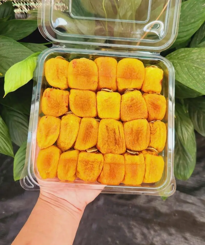 Hồng treo gi&oacute; Đ&agrave; Lạt: Thức qu&agrave; đặc sản đầy ho&agrave;i niệm về xứ mộng mơ 8