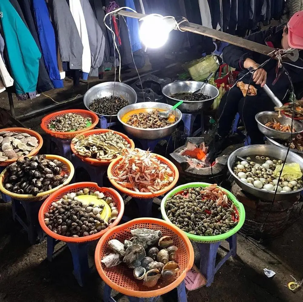 Kh&aacute;m ph&aacute; ẩm thực chợ Đ&agrave; Lạt với những m&oacute;n ăn si&ecirc;u hấp dẫn 2