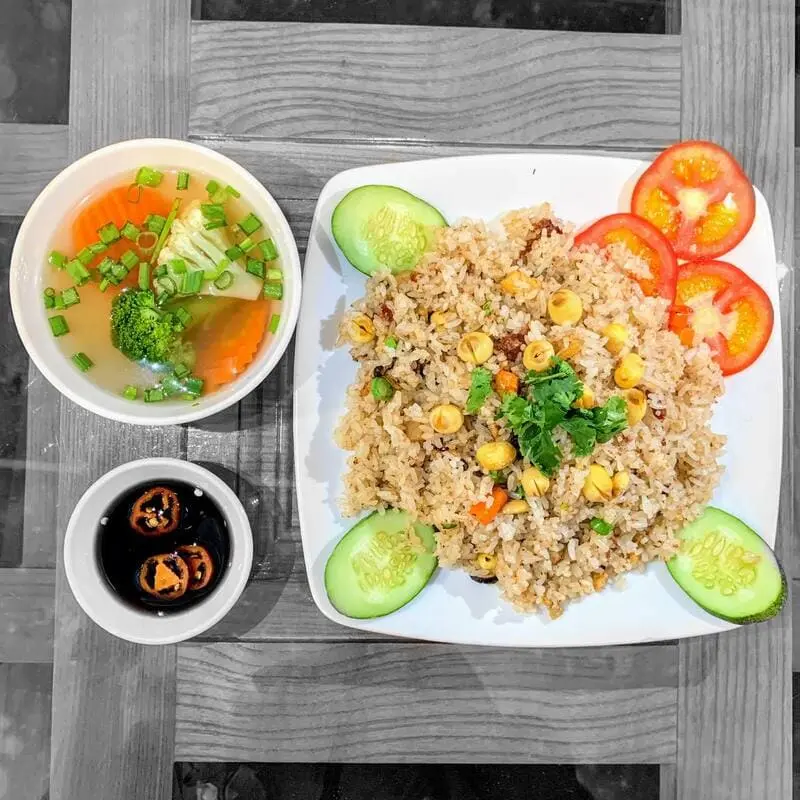 Kh&aacute;m ph&aacute; hương vị của 9 qu&aacute;n chay Đ&agrave; Lạt nổi tiếng gần xa 10