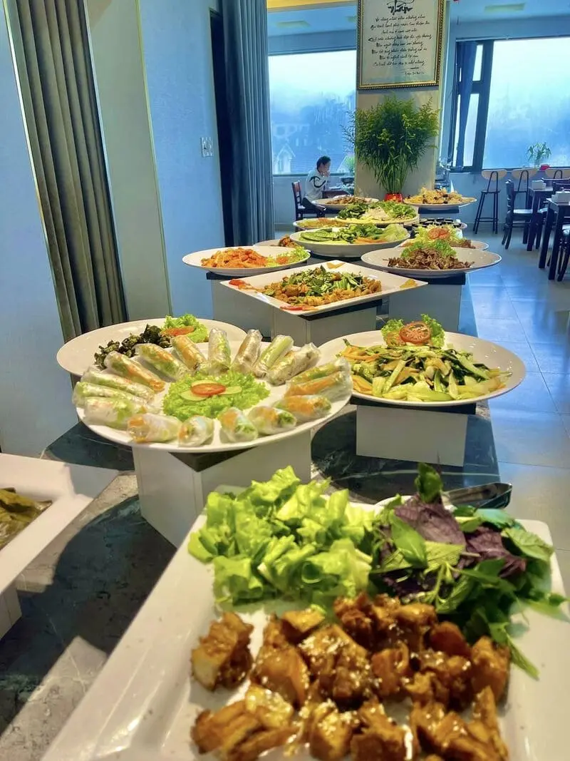 Kh&aacute;m ph&aacute; hương vị của 9 qu&aacute;n chay Đ&agrave; Lạt nổi tiếng gần xa 2