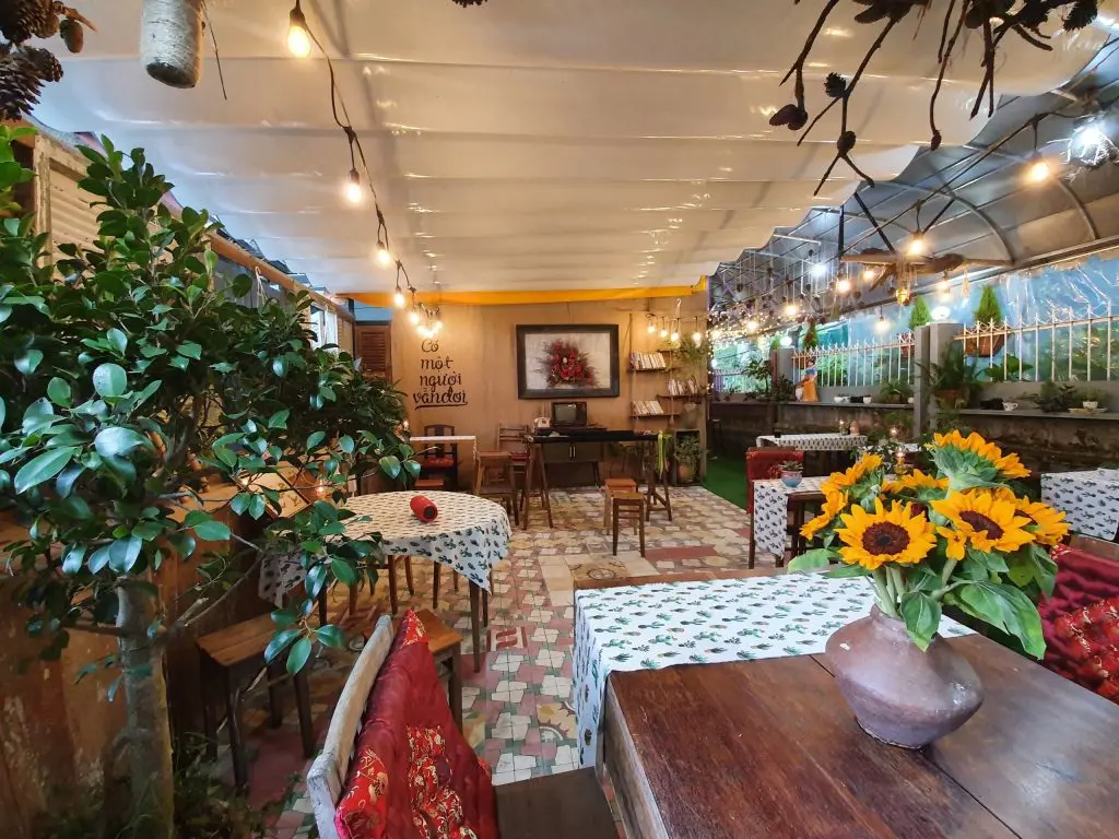 Lặng Art Cafe - Lặng y&ecirc;n trải nghiệm c&agrave; ph&ecirc; của những đứa trẻ khiếm th&iacute;nh giữa l&ograve;ng Đ&agrave; Lạt 7