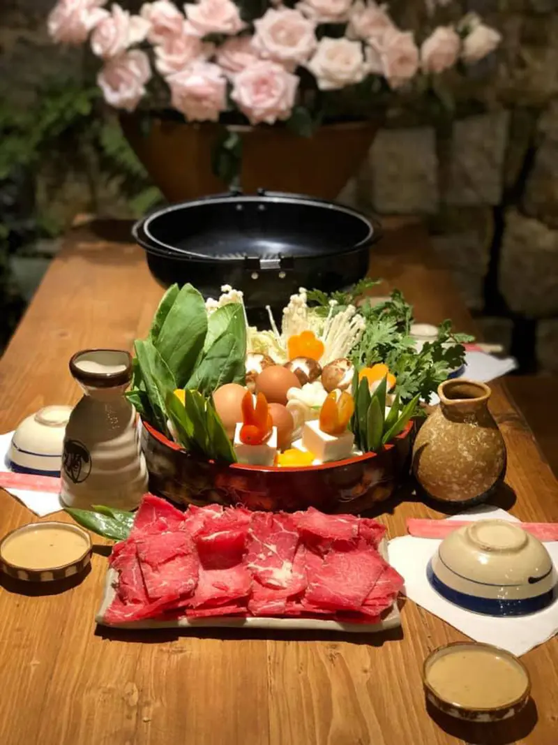 List c&aacute;c qu&aacute;n buffet ở Đ&agrave; Lạt si&ecirc;u xịn bạn c&oacute; thể gh&eacute; đến 13