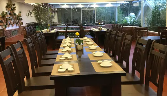 May Restaurant Da Lat - Kh&ocirc;ng gian ấm c&uacute;ng, đậm đ&agrave; hương vị Việt 10