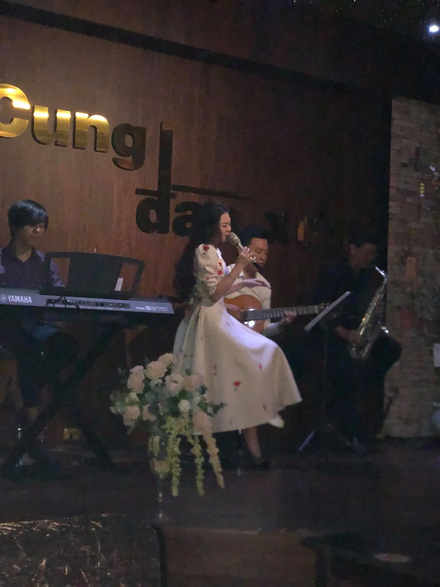 Ph&ograve;ng tr&agrave; Cung Đ&agrave;n Xưa Đ&agrave; Lạt - Điểm đến của những t&acirc;m hồn l&atilde;ng mạn 10