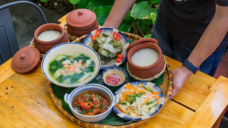 Rủ nhau c&agrave;n qu&eacute;t 10 qu&aacute;n cơm ni&ecirc;u Đ&agrave; Lạt ngon nức tiếng tại th&agrave;nh phố ng&agrave;n hoa 23