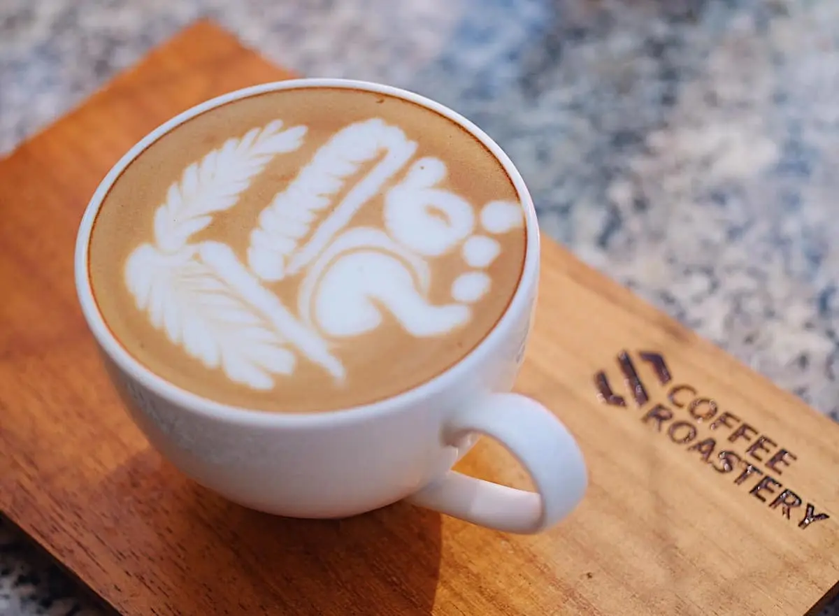 Thưởng thức c&agrave; ph&ecirc; rang xay b&igrave;nh d&acirc;n tại S Coffee Roastery 5