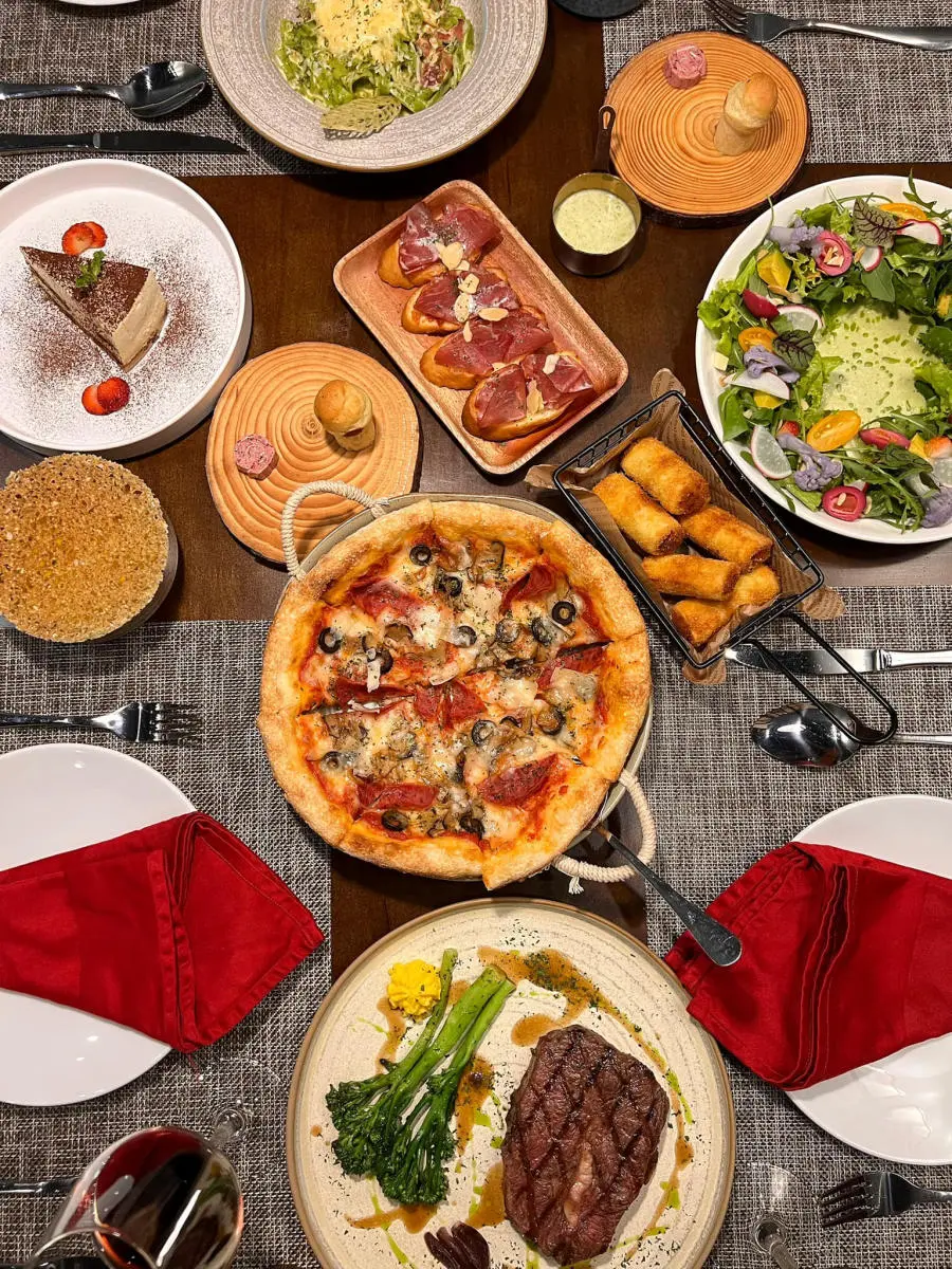Thưởng thức Steak Ngon với mức gi&aacute; b&igrave;nh d&acirc;n giữa l&ograve;ng Đ&agrave; Lạt 10