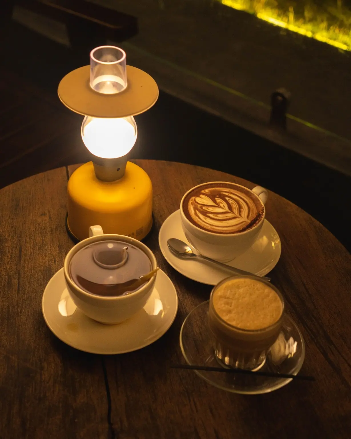 Tiệm c&agrave; ph&ecirc; B&igrave;nh Minh Ơi, chốn thi&ecirc;n đường săn m&acirc;y cực chill 11