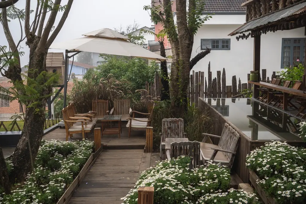Tiệm c&agrave; ph&ecirc; B&igrave;nh Minh Ơi, chốn thi&ecirc;n đường săn m&acirc;y cực chill 7