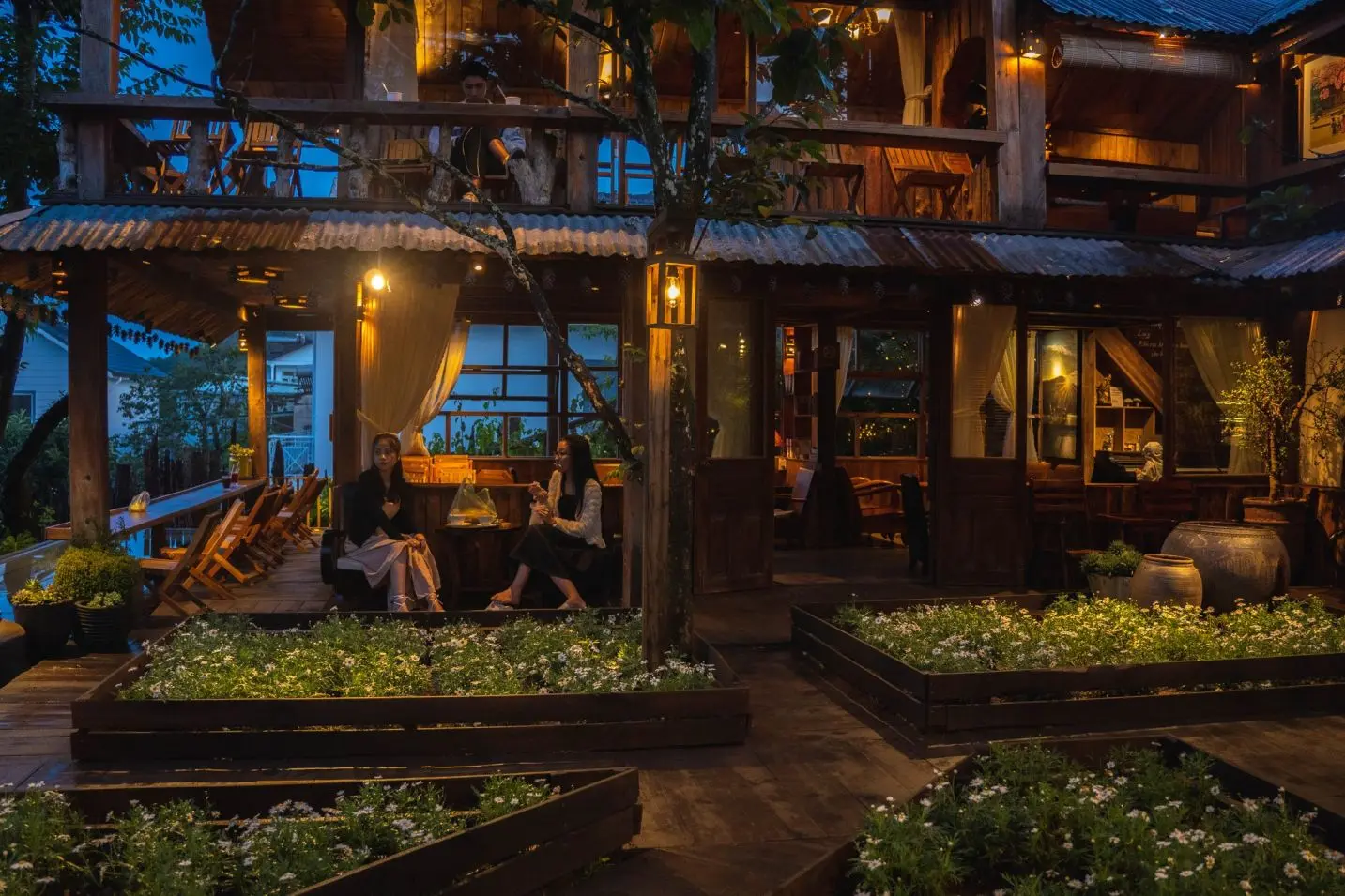 Tiệm c&agrave; ph&ecirc; B&igrave;nh Minh Ơi, chốn thi&ecirc;n đường săn m&acirc;y cực chill 8