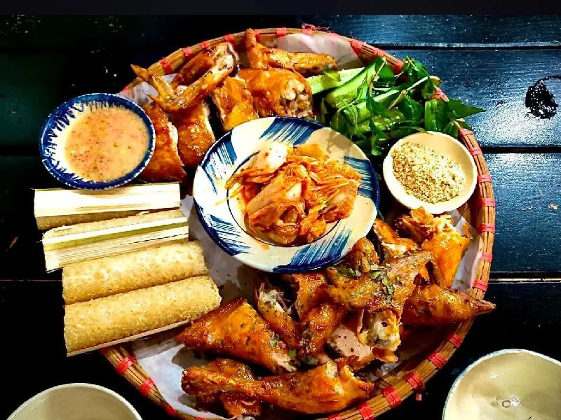 Top 10 qu&aacute;n g&agrave; nướng cơm lam Đ&agrave; Lạt l&agrave;m say l&ograve;ng du kh&aacute;ch 5