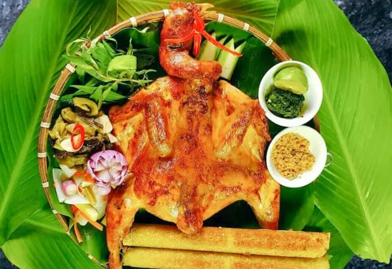 Top 10 qu&aacute;n g&agrave; nướng cơm lam Đ&agrave; Lạt l&agrave;m say l&ograve;ng du kh&aacute;ch 6