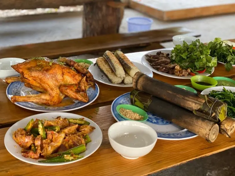 Top 10 qu&aacute;n g&agrave; nướng cơm lam Đ&agrave; Lạt l&agrave;m say l&ograve;ng du kh&aacute;ch 2