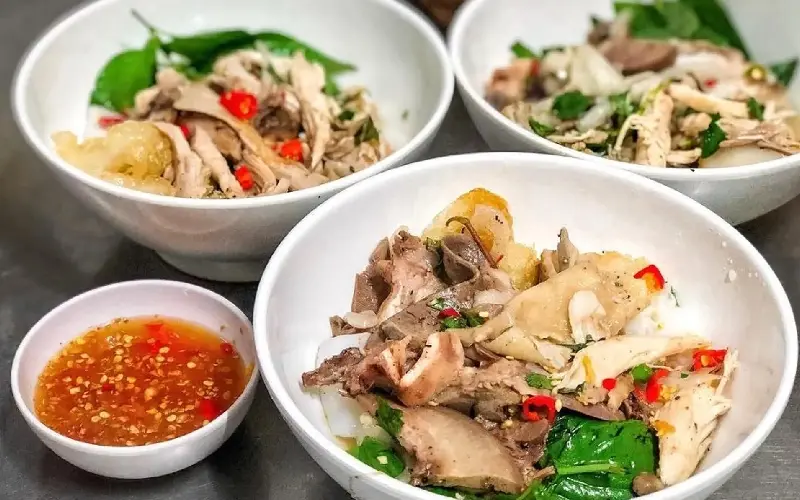 Top 8 qu&aacute;n b&aacute;nh ướt l&ograve;ng g&agrave; Đ&agrave; Lạt ngon, đ&ocirc;ng kh&aacute;ch nhất 3
