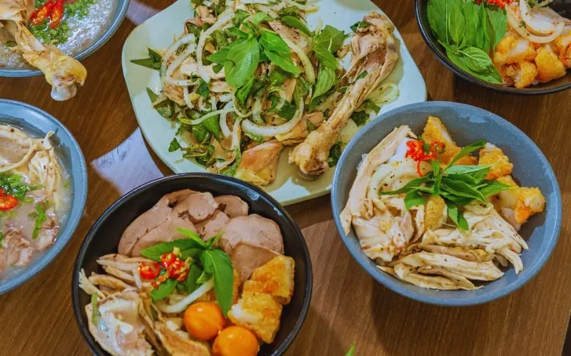 Top 8 qu&aacute;n b&aacute;nh ướt l&ograve;ng g&agrave; Đ&agrave; Lạt ngon, đ&ocirc;ng kh&aacute;ch nhất 7