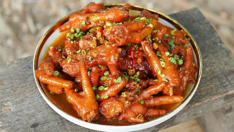 Top qu&aacute;n ch&acirc;n g&agrave; nướng Đ&agrave; Lạt m&agrave; bạn kh&ocirc;ng n&ecirc;n bỏ lỡ 4