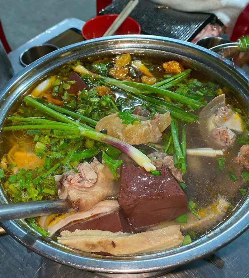 Top qu&aacute;n ngon Đ&agrave; Lạt được người địa phương y&ecirc;u th&iacute;ch 6