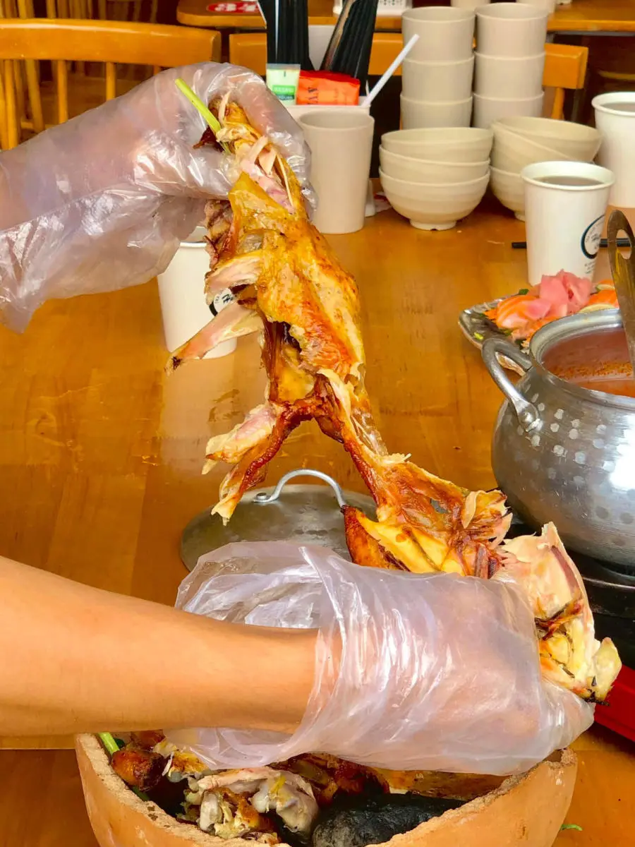 Trải nghiệm G&agrave; đập lu Hương Qu&aacute;n độc đ&aacute;o chốn phố n&uacute;i Đ&agrave; Lạt 5