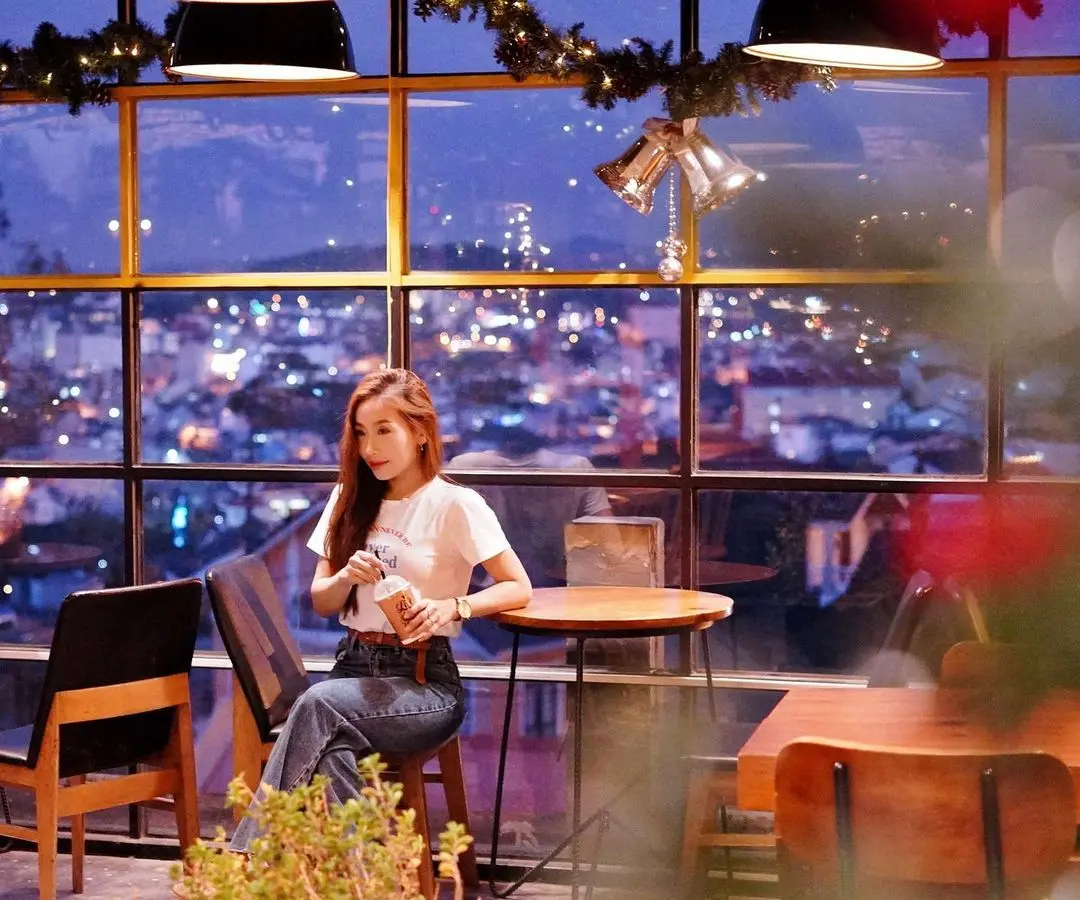 Up Coffee Đ&agrave; Lạt &ndash; Phong c&aacute;ch vintage h&uacute;t hồn giới trẻ Đ&agrave; Lạt 21