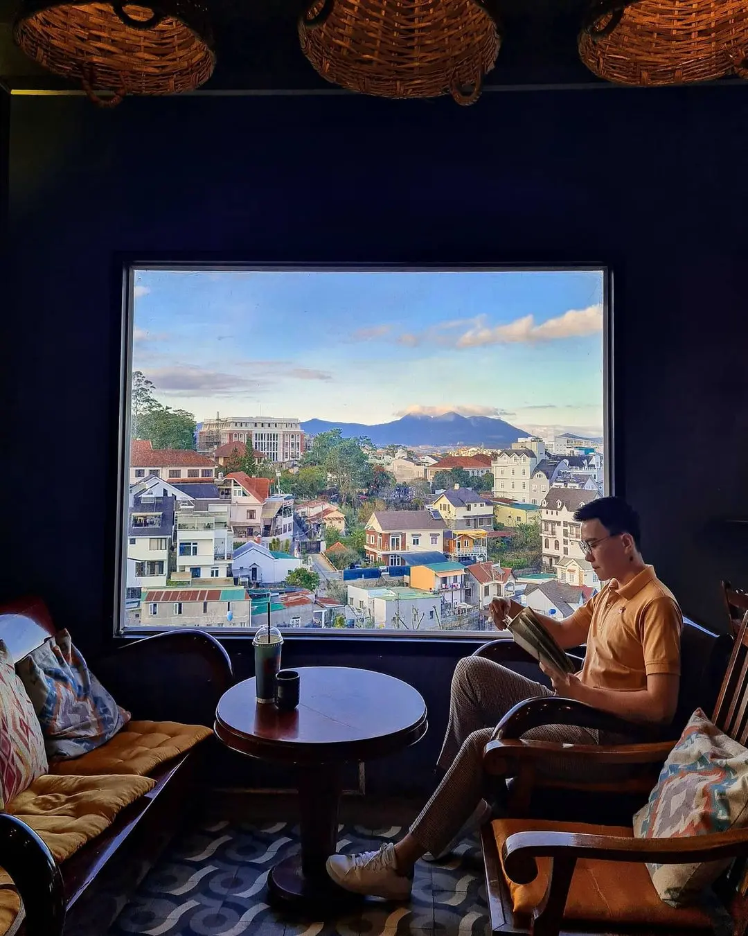 Up Coffee Đ&agrave; Lạt &ndash; Phong c&aacute;ch vintage h&uacute;t hồn giới trẻ Đ&agrave; Lạt 20