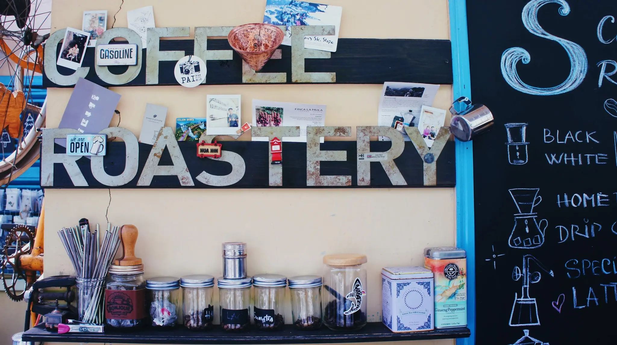 Ghé quán cà phê nhạc Trịnh độc đáo mang tên S Coffee Roastery