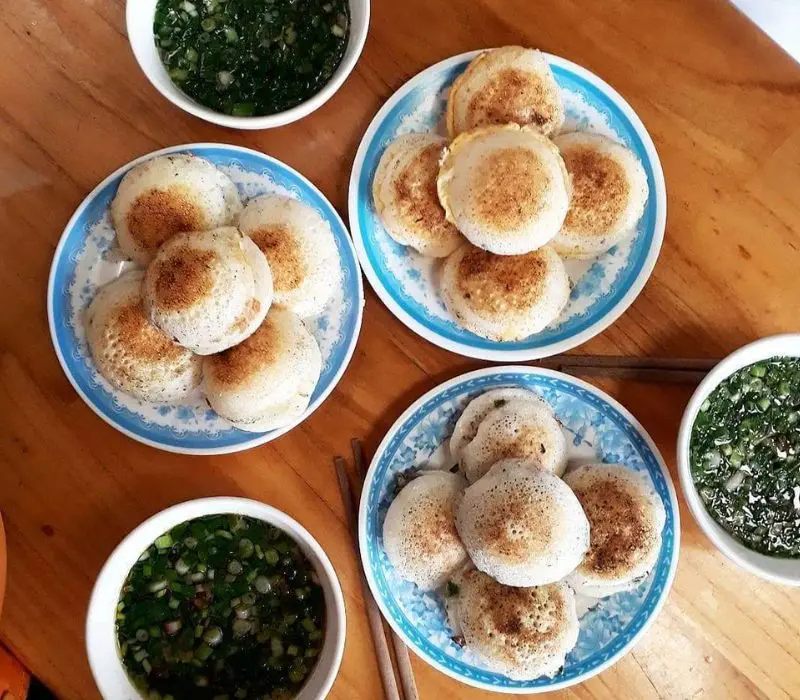 Review quán Bánh căn Lệ Đà Lạt, hương vị dân dã giữa phố núi