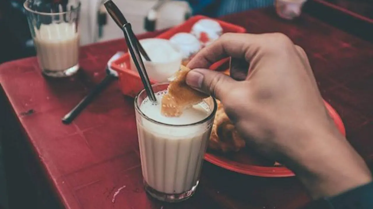Thưởng thức sữa đậu nành nóng thơm giữa tiết trời Đà Lạt se lạnh