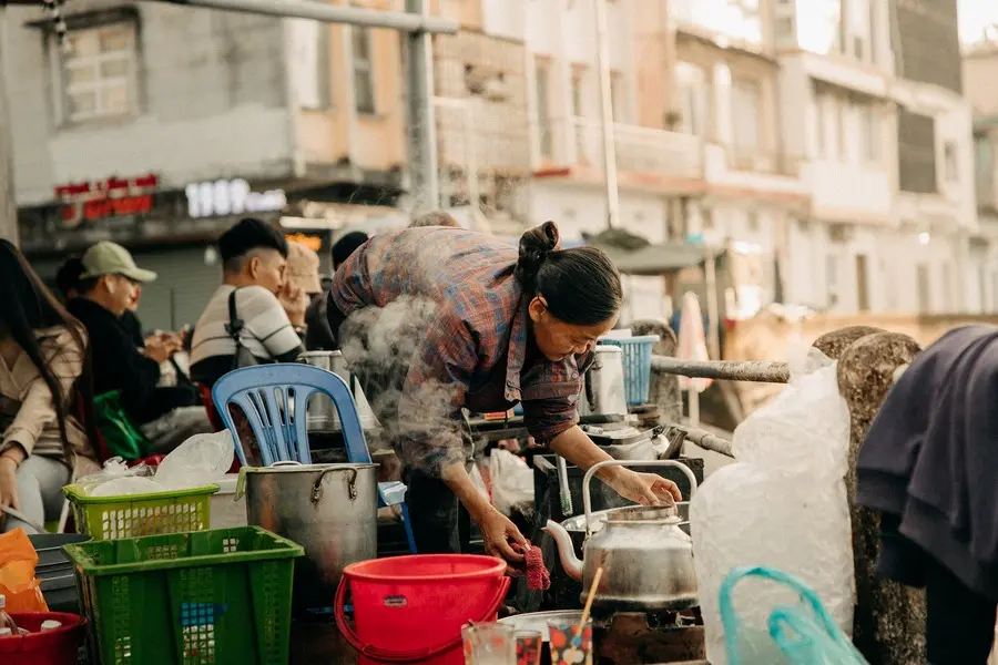 Buổi s&aacute;ng ở khu H&ograve;a B&igrave;nh, vẻ đẹp b&igrave;nh dị giữa l&ograve;ng Đ&agrave; Lạt 9