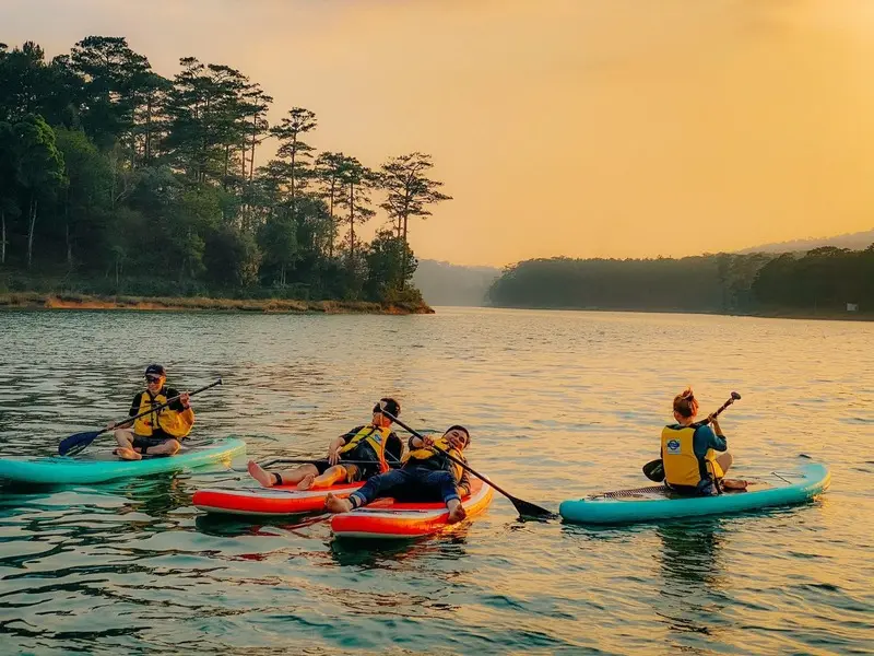 Ch&egrave;o SUP hồ Tuyền L&acirc;m v&agrave; những điều bạn cần biết 6