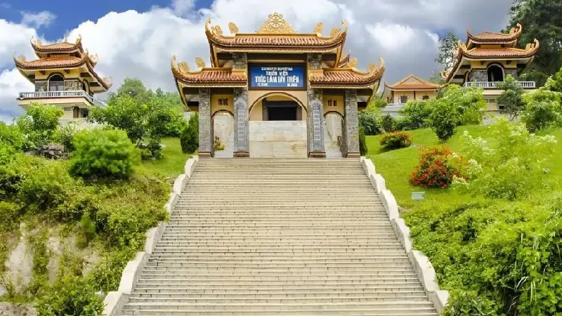 Chinh phục hồ Tuyền L&acirc;m Đ&agrave; Lạt với n&eacute;t đẹp n&ecirc;n thơ 10