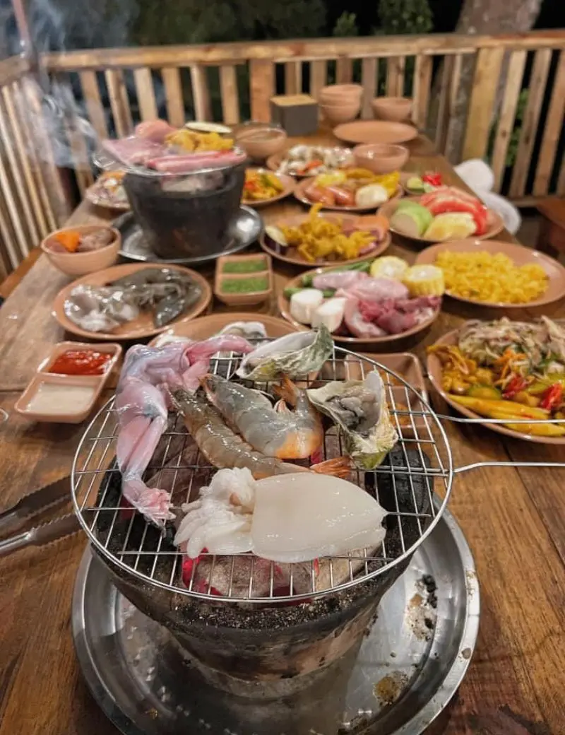 Đến 20 Forest BBQ and More thưởng thức buffet giữa n&uacute;i rừng Đ&agrave; Lạt 6