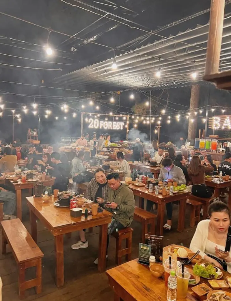 Đến 20 Forest BBQ and More thưởng thức buffet giữa n&uacute;i rừng Đ&agrave; Lạt 5