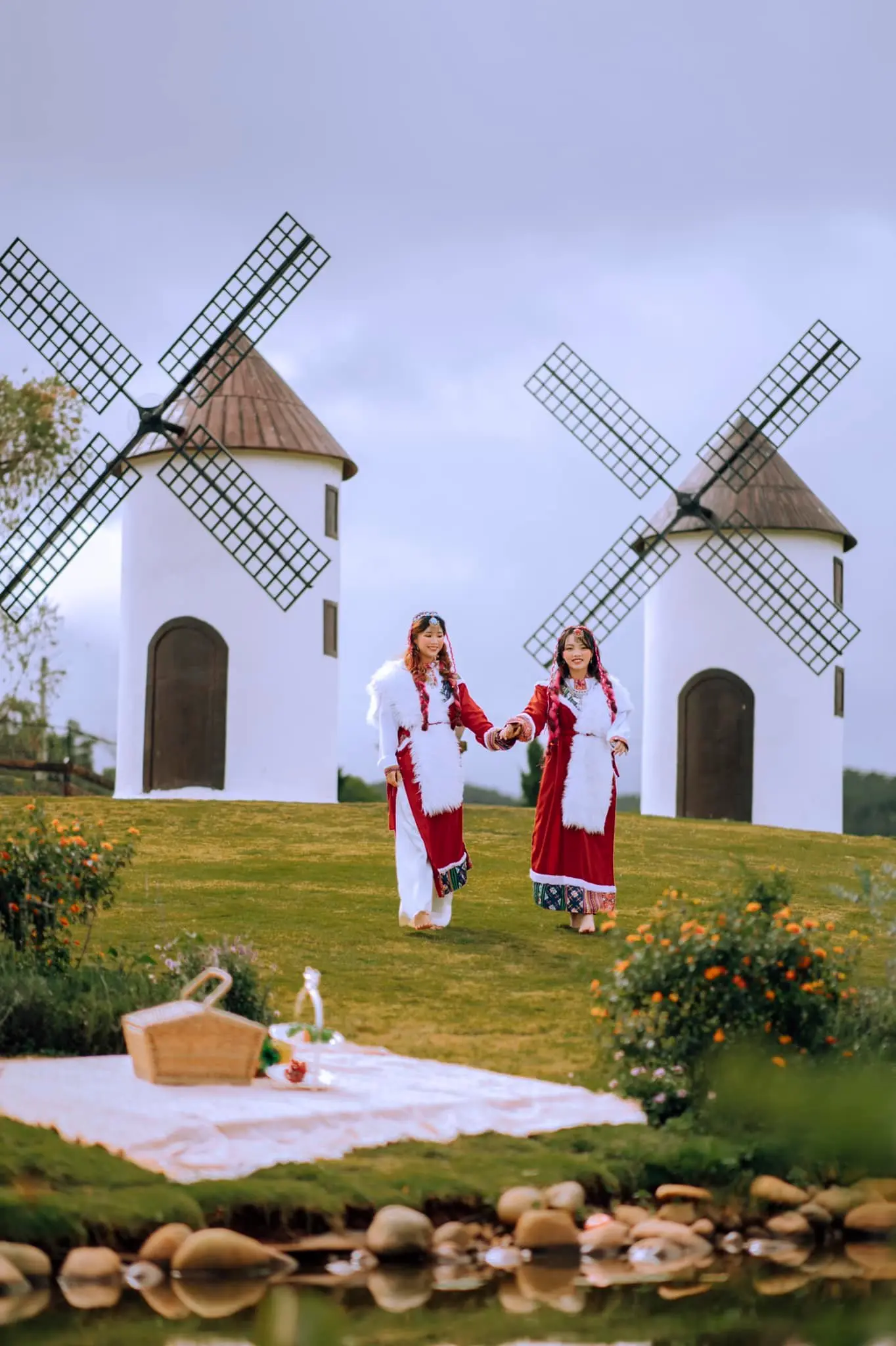 Đến Mongo Land Dalat check in c&ugrave;ng bạn th&acirc;n tr&ecirc;n thảo nguy&ecirc;n thơ mộng 7