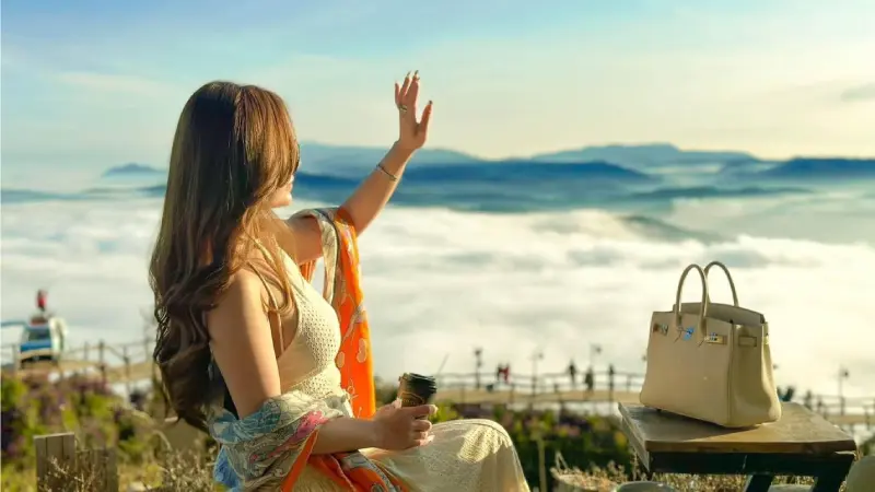 Đồi ch&egrave; Cầu Đất: Thi&ecirc;n đường trong l&agrave;nh tại Đ&agrave; Lạt 11