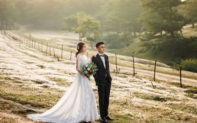 Đồi cỏ hồng Măng Lin: N&eacute;t đẹp hoang sơ n&iacute;u ch&acirc;n du kh&aacute;ch 10