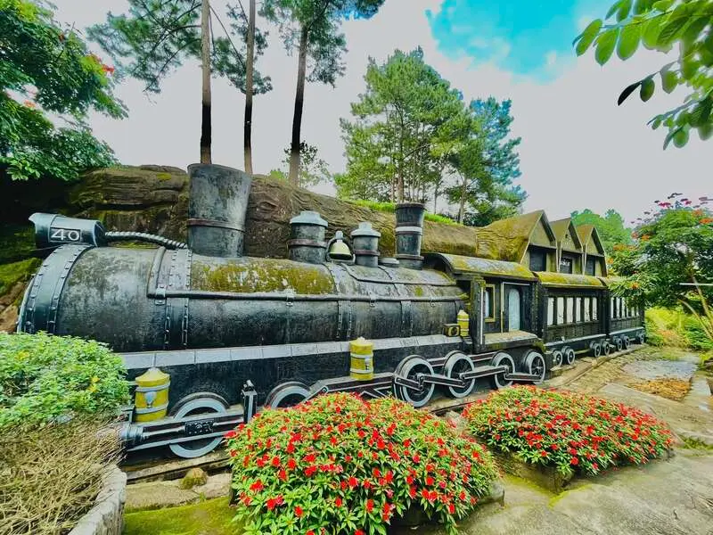 Đường Hầm Đi&ecirc;u Khắc: Tuyệt t&aacute;c kiến tr&uacute;c phố n&uacute;i mộng mơ 6