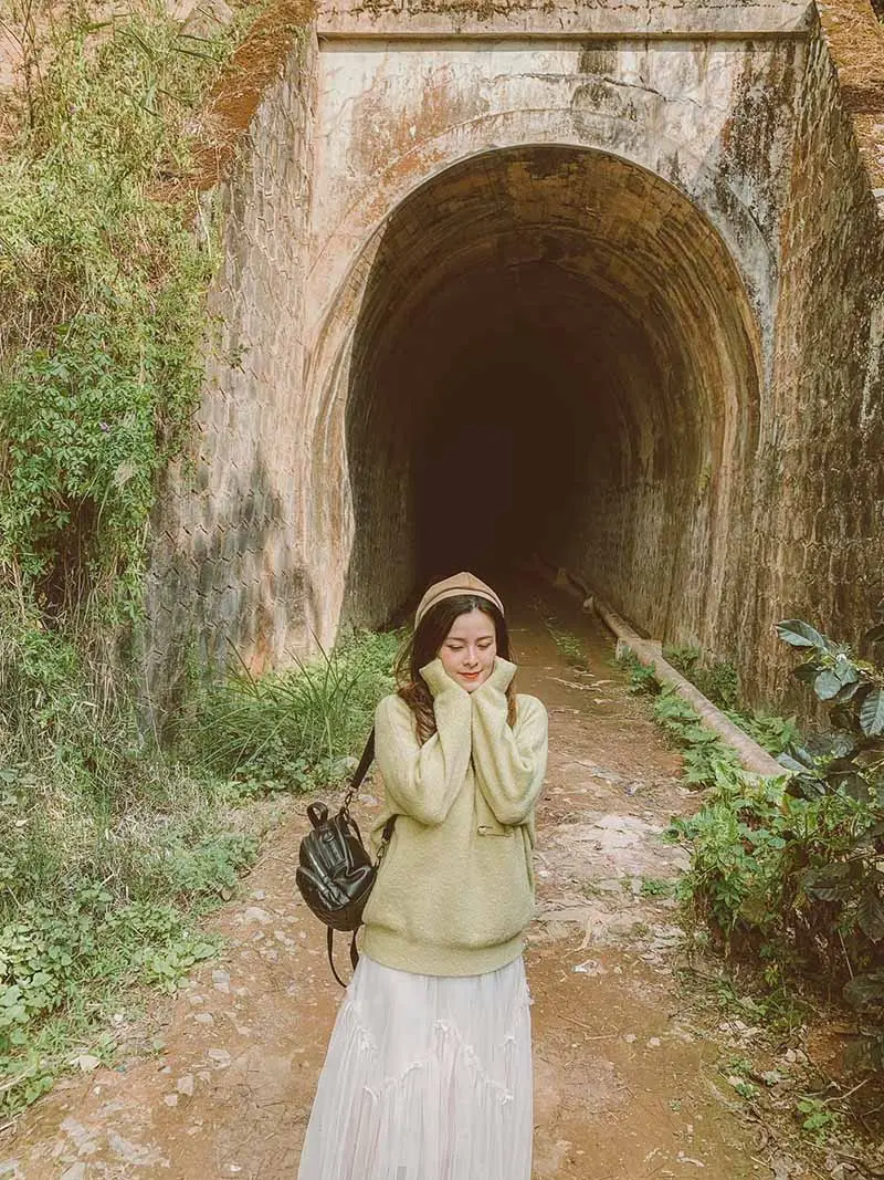 Đường hầm Hỏa Xa v&agrave; vẻ đẹp hoang sơ, ma mị say l&ograve;ng người 6