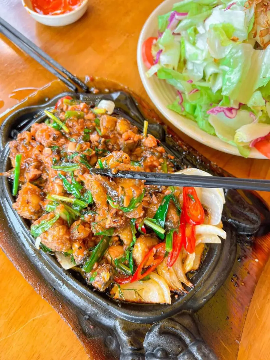 H&ograve;a m&igrave;nh v&agrave;o Chợ Phi&ecirc;n Qu&aacute;n mang đậm phong c&aacute;ch v&ugrave;ng cao T&acirc;y Bắc 10